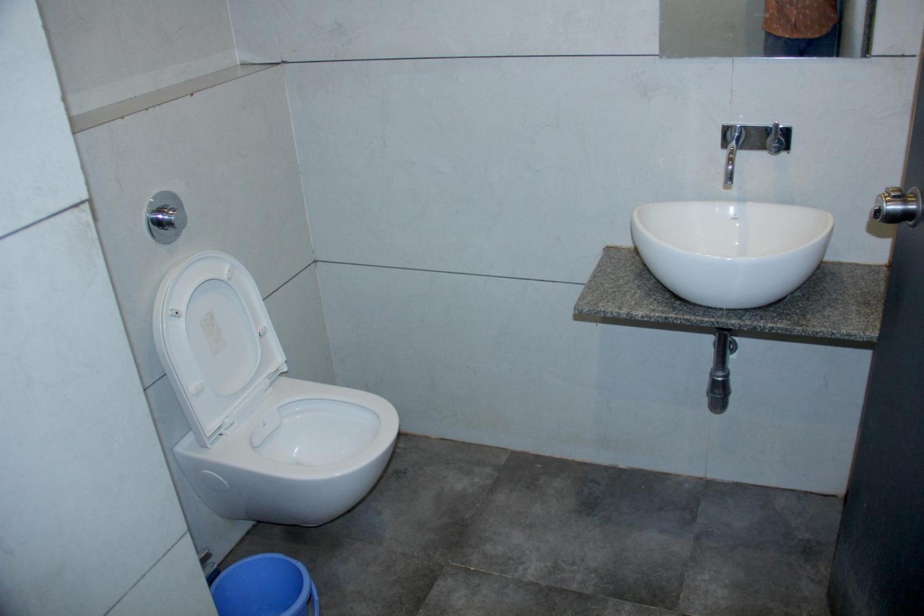 Hotel Ambai Executive Tuljapur ภายนอก รูปภาพ